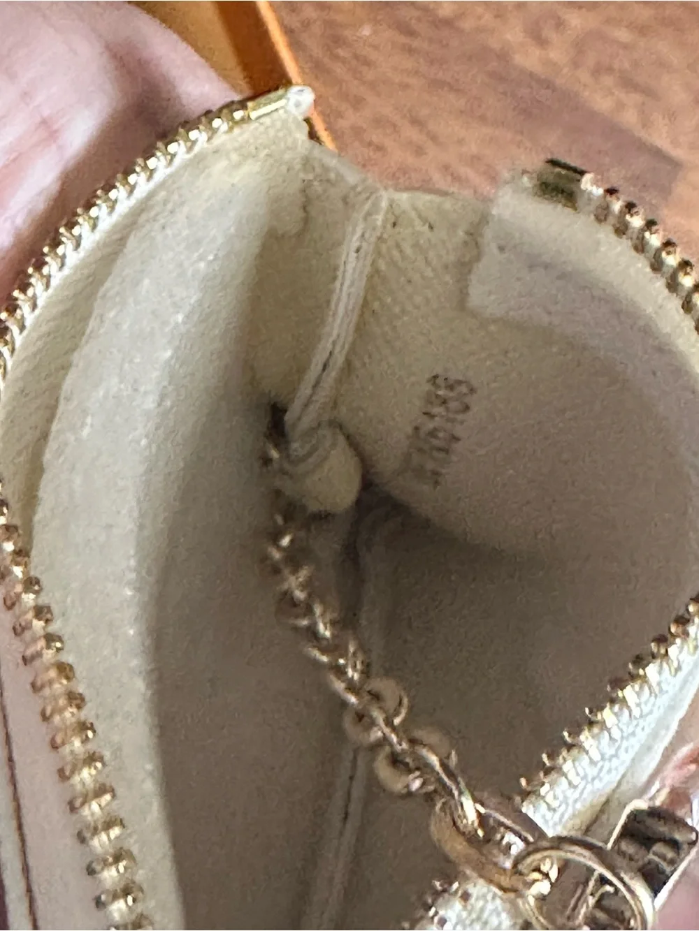 Louis Vuitton compact louis
